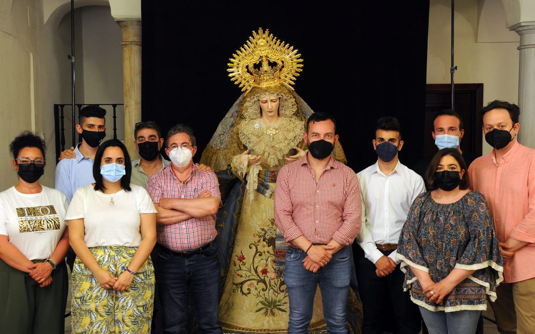 De Triana a Talavera, Azucena de Santiago, Esperanza Nazarena…